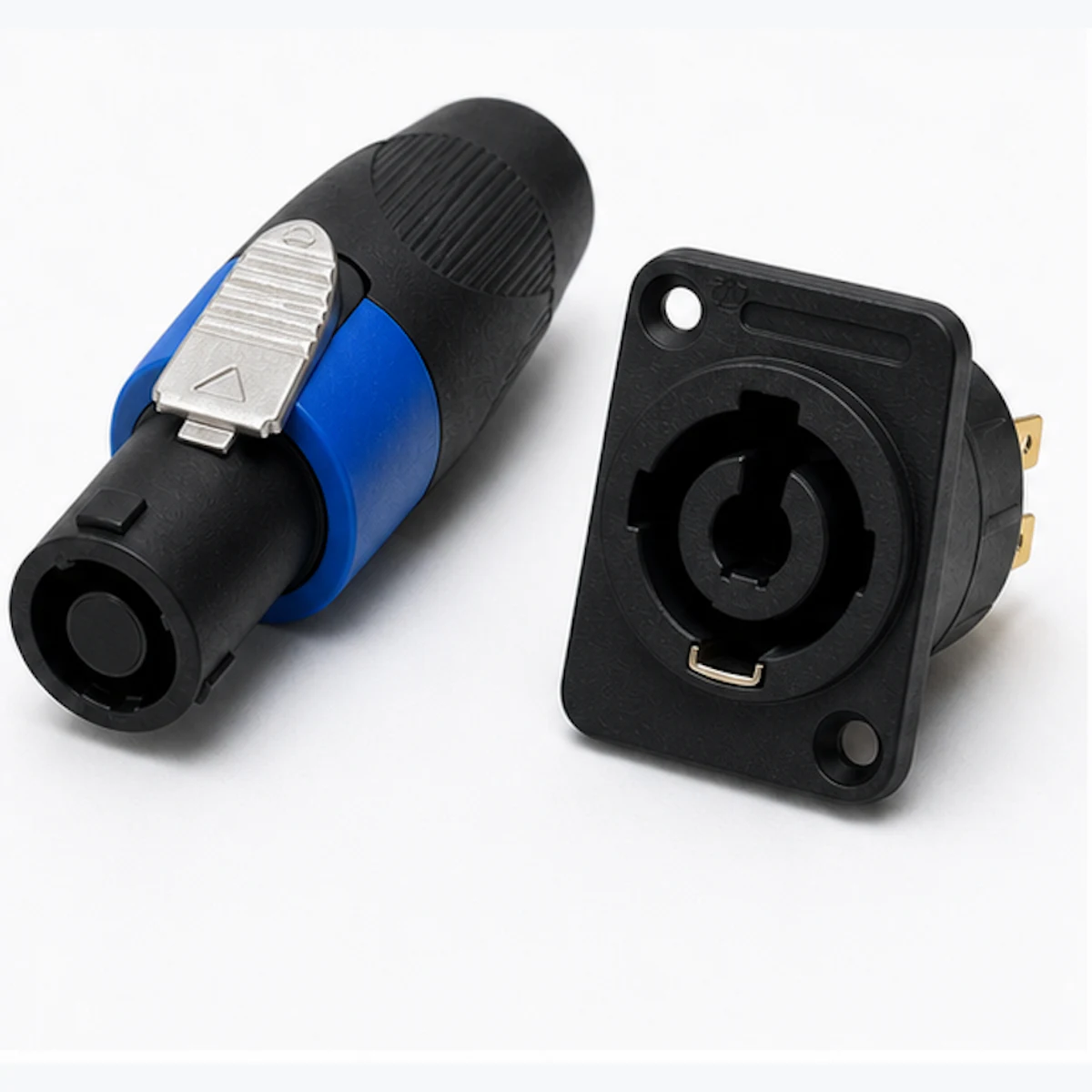 Twist-lock speaker cable connector and panel socket